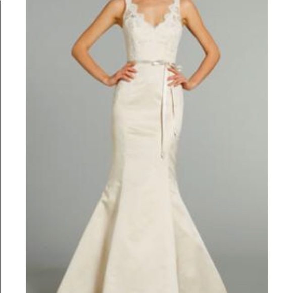 Stunning Alvina Valenta Wedding Dress - Picture 3 of 3